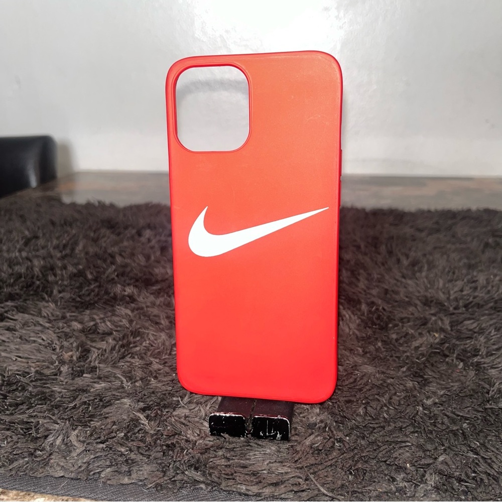12 Pro Max Red Phone Case 🔥🔥🔥🔥🔥‼️‼️ - Picture 9 of 15